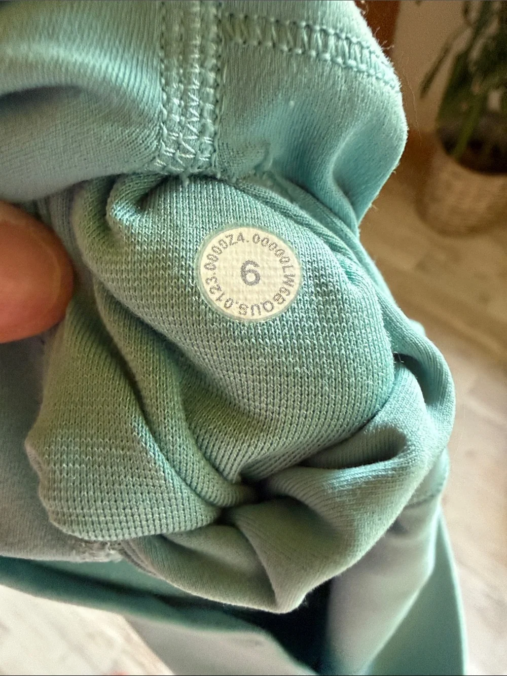 🍋Lululemon Align High-Rise Crop 21", Size 6 - Picture 5 of 5